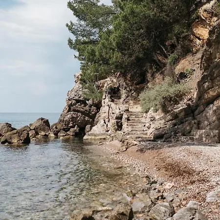 Villa Exclusive Waterfront In Domaine Rocabella - French Riviera *