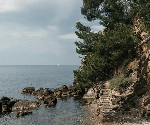 Exclusive Waterfront In Domaine Rocabella - French Riviera